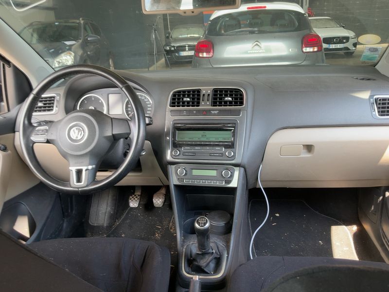 Volkswagen Polo 1.6 TDI Sportline 2011 – снимка 17