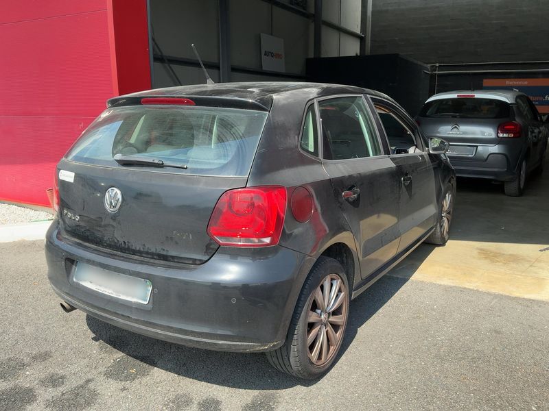 Volkswagen Polo 1.6 TDI Sportline 2011 – снимка 8