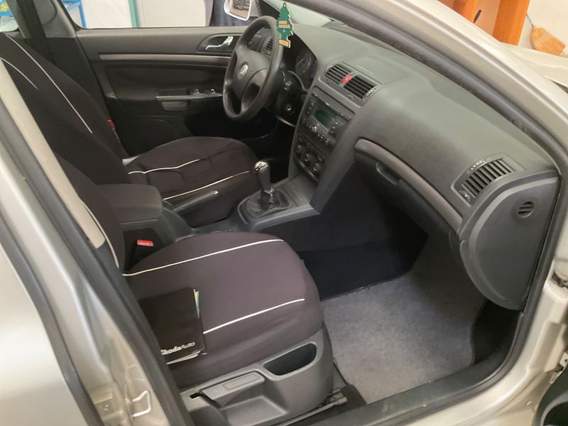 Skoda Octavia 1.9 TDI Elegance 2005 – снимка 3