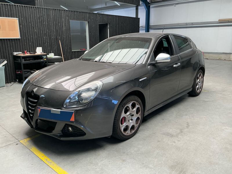 Alfa Romeo Giulietta 2.0 JTDM Turismo 2012 – снимка 1