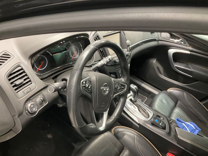 Opel Insignia Sports Tourer 2.0 CDTI Innovation 2015 – снимка 26