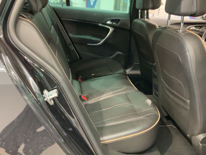 Opel Insignia Sports Tourer 2.0 CDTI Innovation 2015 – снимка 19