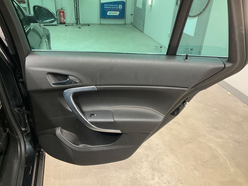 Opel Insignia Sports Tourer 2.0 CDTI Innovation 2015 – снимка 27