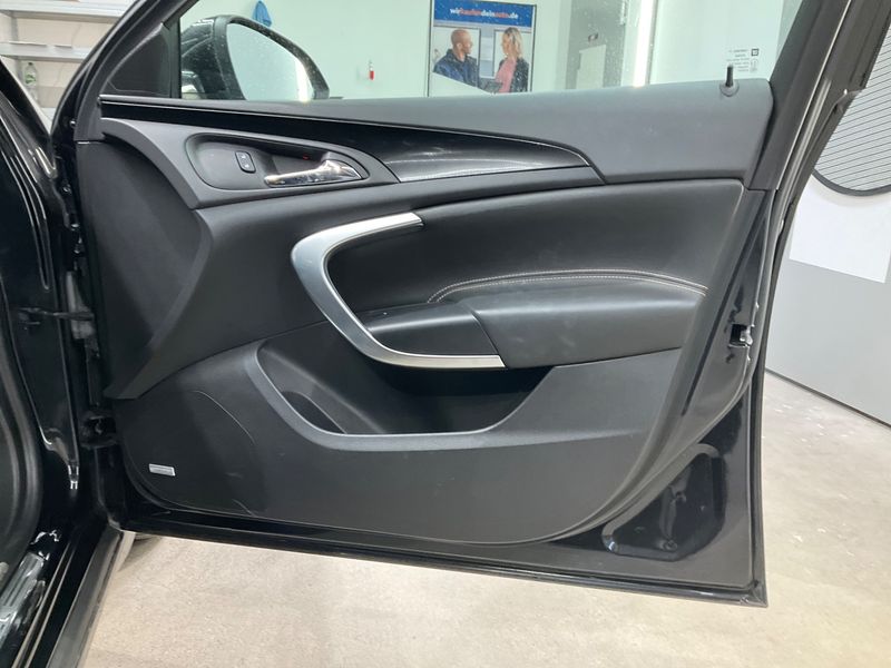 Opel Insignia Sports Tourer 2.0 CDTI Innovation 2015 – снимка 24