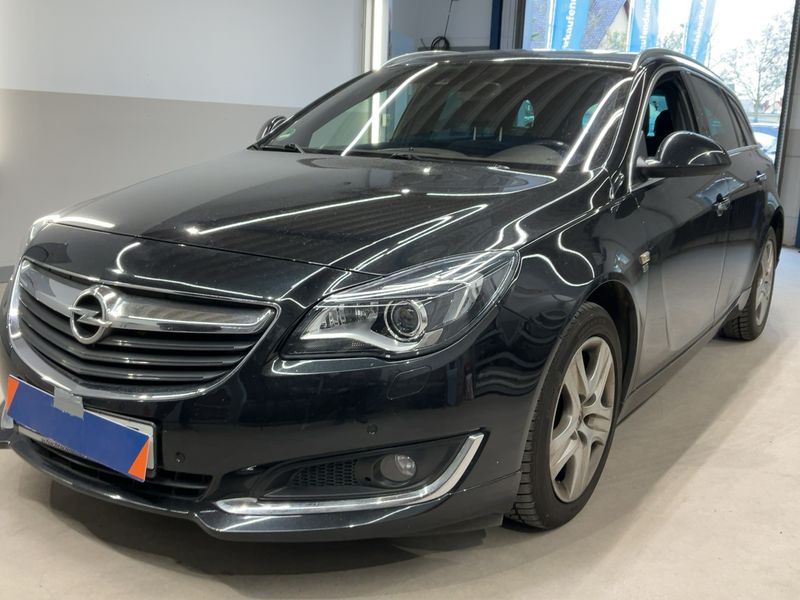 Opel Insignia Sports Tourer 2.0 CDTI Innovation 2015 – снимка 1