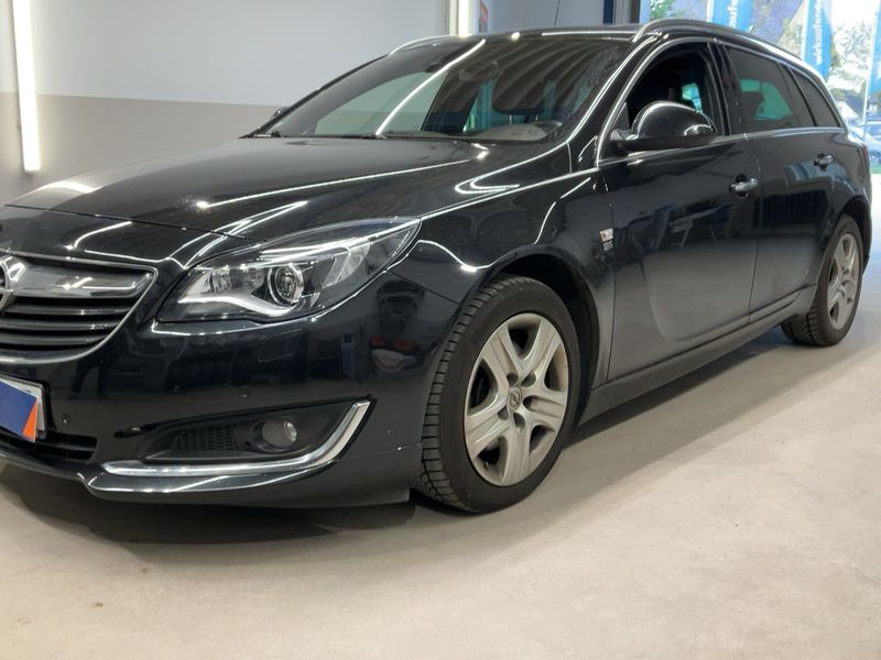 Opel Insignia Sports Tourer 2.0 CDTI Innovation 2015 – снимка 2
