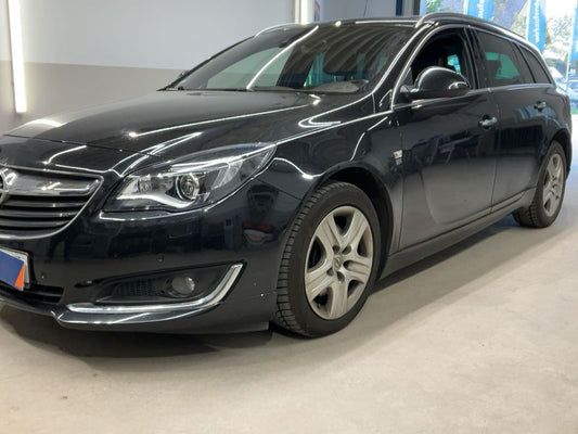Opel Insignia Sports Tourer 2.0 CDTI Innovation 2015 – снимка 2