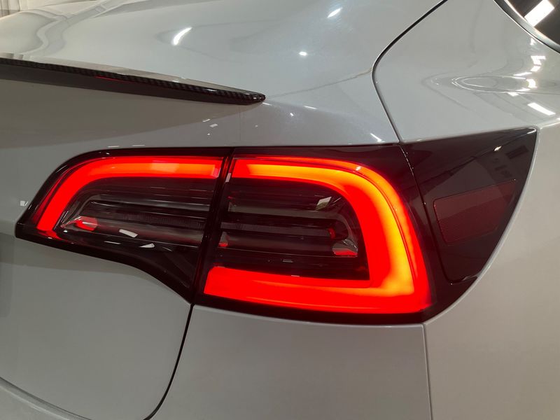 Tesla Model 3 Standard Range 2023 – снимка на щета