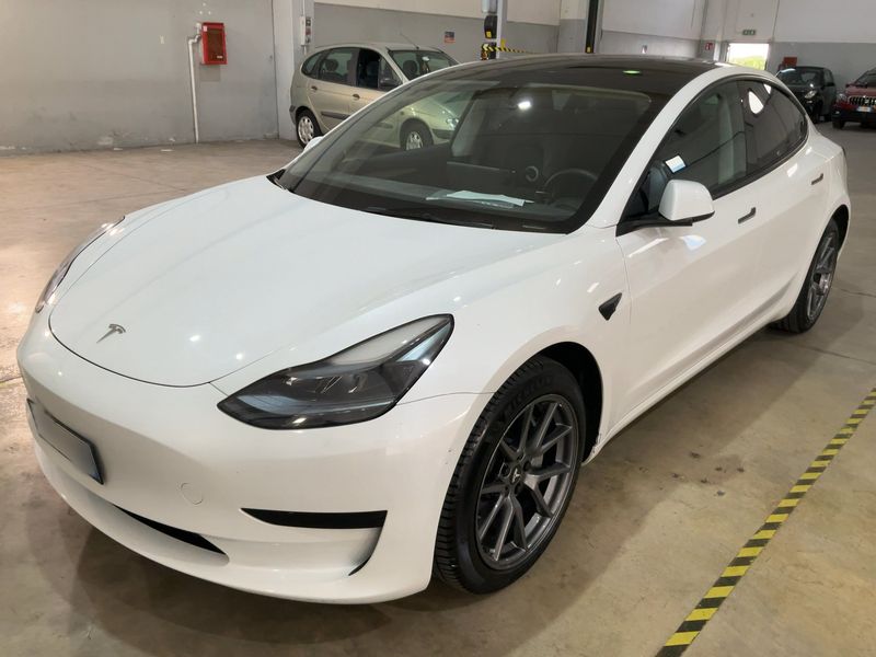 Tesla Model 3 Standard Range 2023 – снимка 1