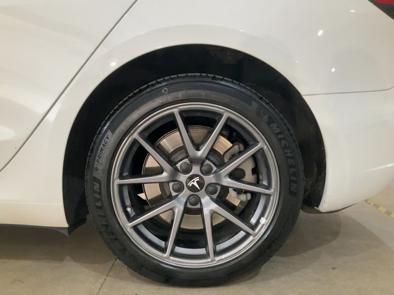 Tesla Model 3 Standard Range 2023 – снимка 17