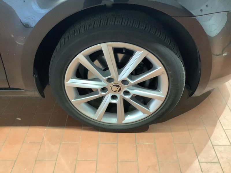 Skoda Octavia 1.4 TSI Joy 2016 – снимка 11