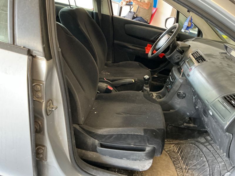 Citroen C4 1.6 HDi Confort 2010 – снимка 3