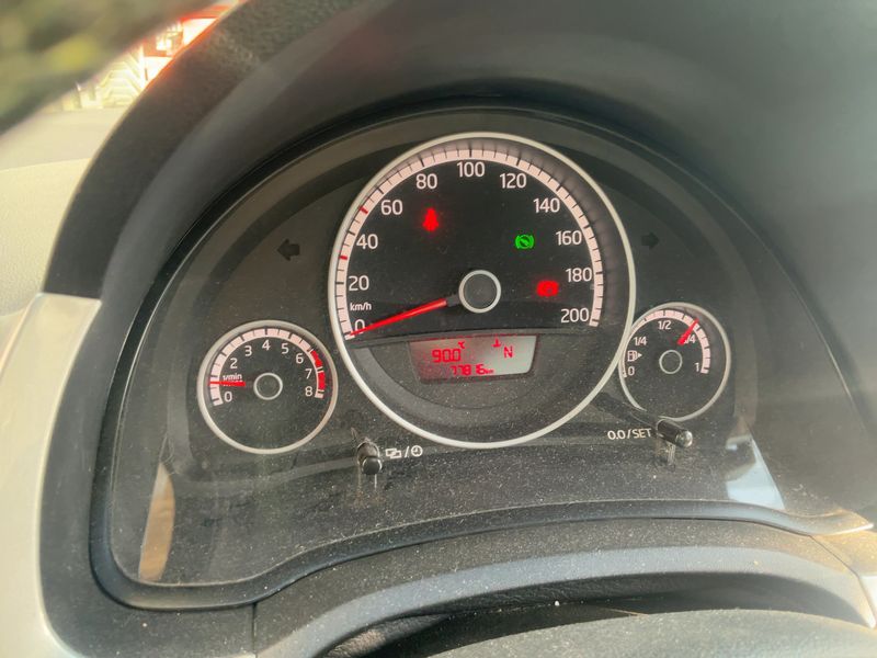 Volkswagen up! 1.0 High up! 2015 – снимка 18