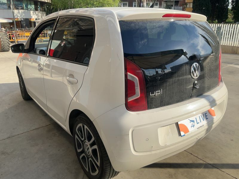 Volkswagen up! 1.0 High up! 2015 – снимка 6
