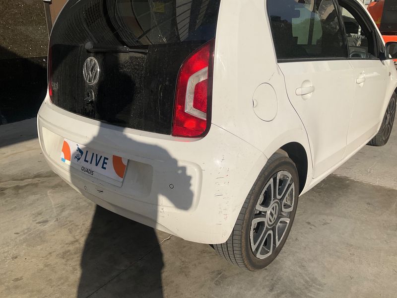 Volkswagen up! 1.0 High up! 2015 – снимка 31