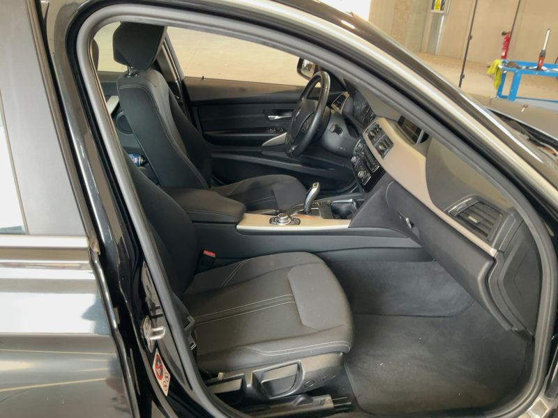 BMW 3er 320d xDrive Advantage 2017 – снимка 16