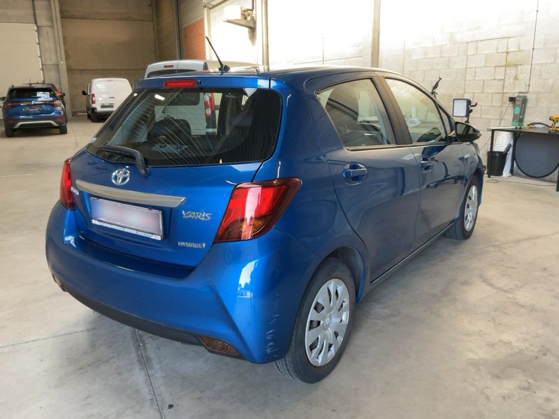 Toyota Yaris 1.5 Hybrid Collection 2015 – снимка 8