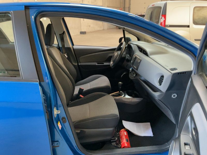 Toyota Yaris 1.5 Hybrid Collection 2015 – снимка 16