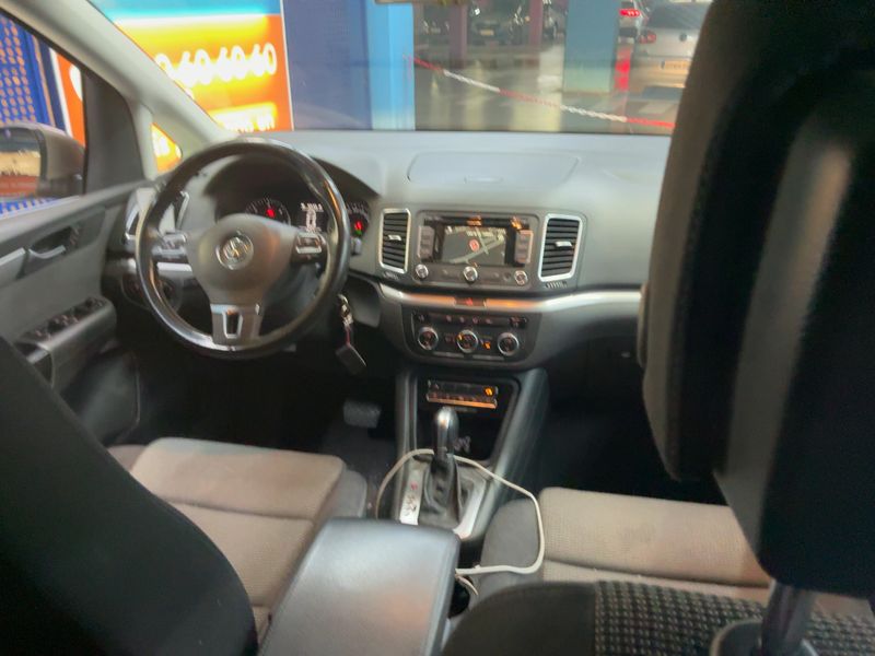 Volkswagen Sharan 2.0 TDI Advance BlueMotion Tech 2015 – снимка 17