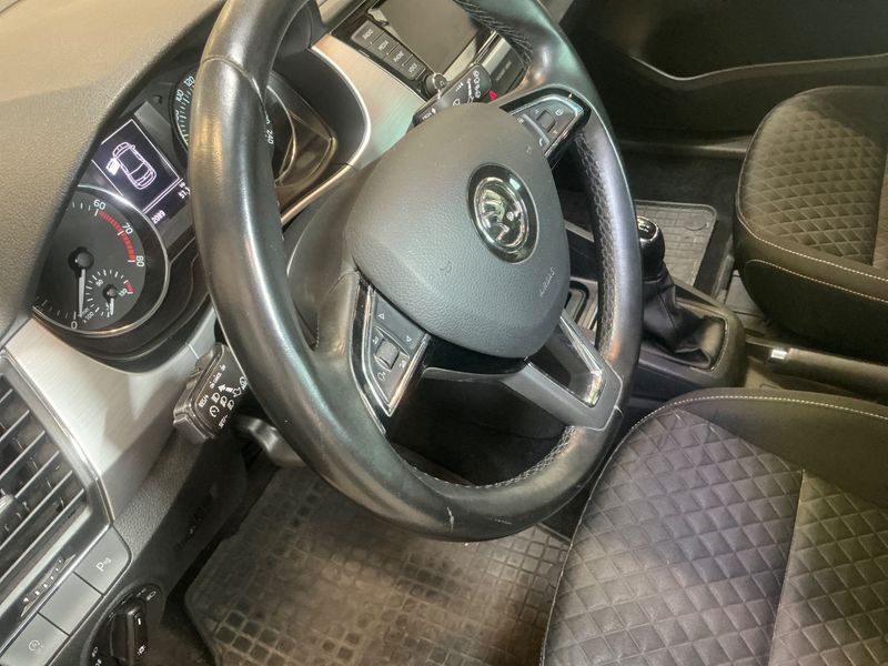 Skoda Fabia 1.0 TSI Ambition 2017 – снимка 27
