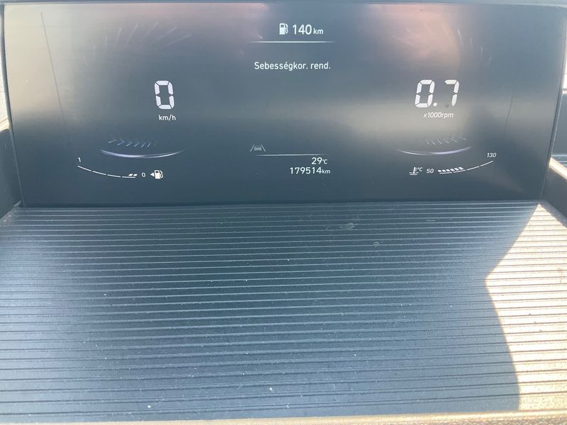 Hyundai Staria 2.2 CRDi 2WD 2022 – снимка 19