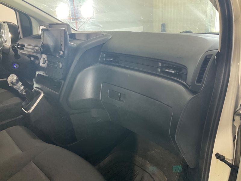 Hyundai Staria 2.2 CRDi 2WD 2022 – снимка 33