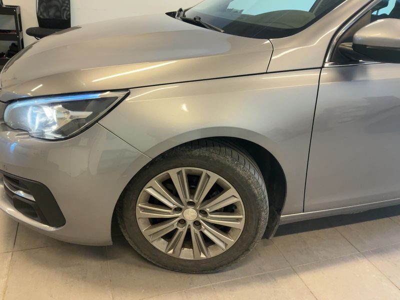 Peugeot 308 1.6 Blue-HDi Allure 2017 – снимка 2