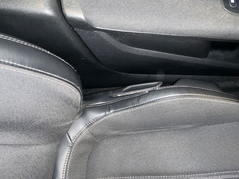 Peugeot 308 1.6 Blue-HDi Allure 2017 – снимка 38