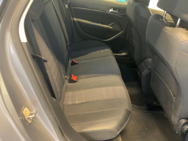Peugeot 308 1.6 Blue-HDi Allure 2017 – снимка 20