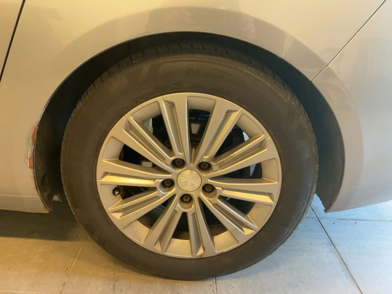 Peugeot 308 1.6 Blue-HDi Allure 2017 – снимка 5