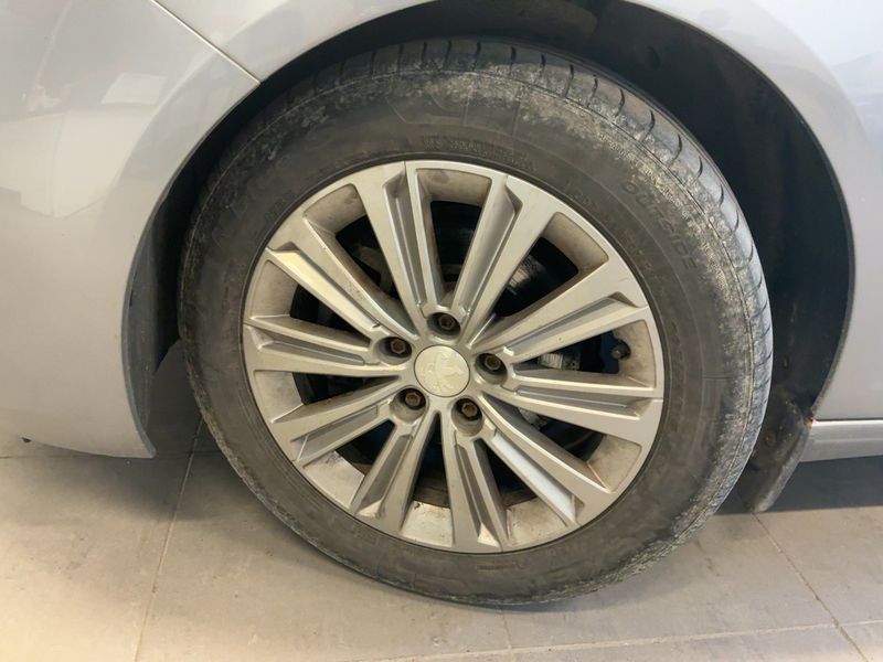 Peugeot 308 1.6 Blue-HDi Allure 2017 – снимка 3