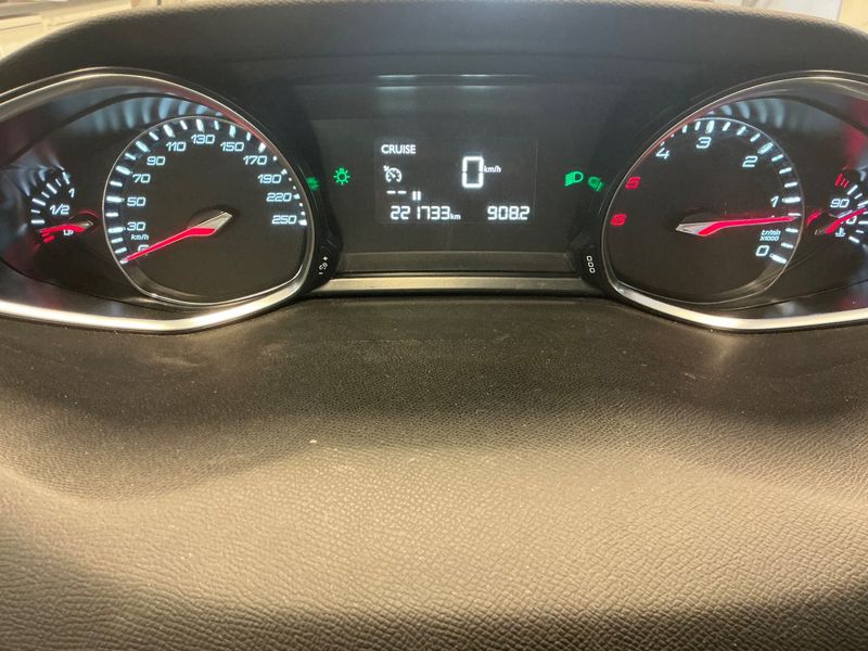 Peugeot 308 1.6 Blue-HDi Allure 2017 – снимка 19