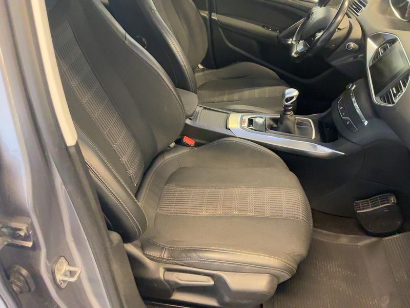 Peugeot 308 1.6 Blue-HDi Allure 2017 – снимка 17