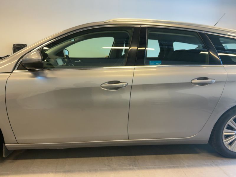 Peugeot 308 1.6 Blue-HDi Allure 2017 – снимка 4