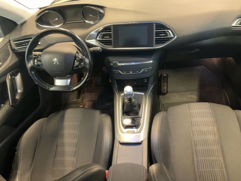 Peugeot 308 1.6 Blue-HDi Allure 2017 – снимка 18
