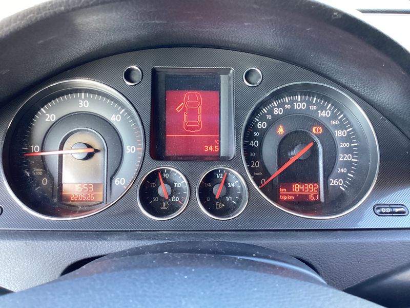Volkswagen Passat 1.9 TDI Advance 2005 – снимка 4