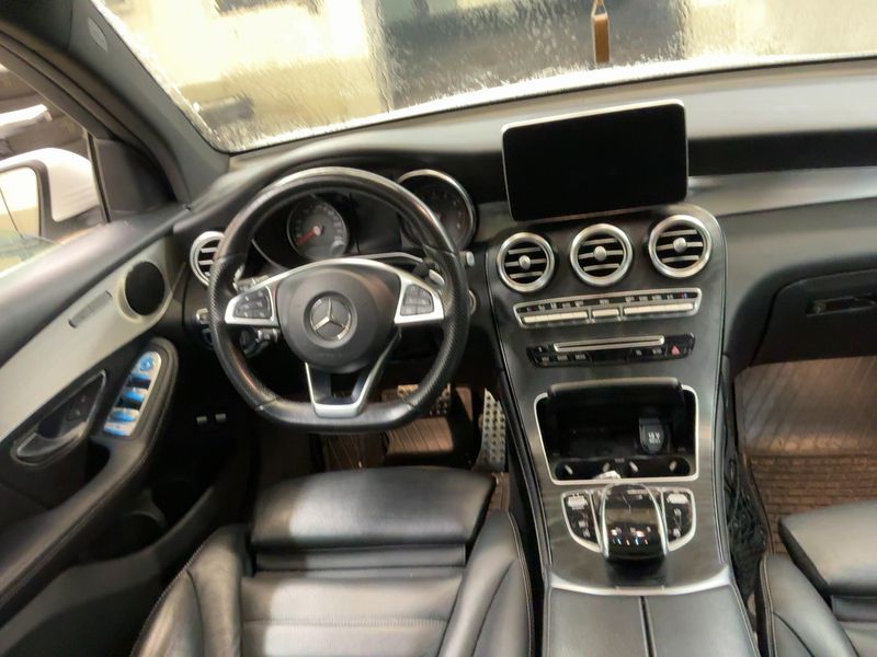Mercedes-Benz GLC-Klasse GLC 300 4Matic AMG Line 2018 – снимка 18