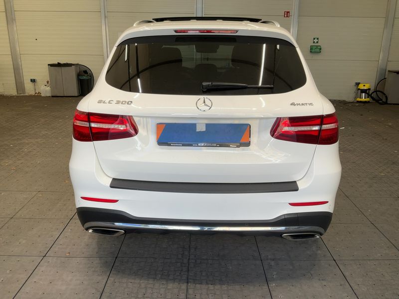 Mercedes-Benz GLC-Klasse GLC 300 4Matic AMG Line 2018 – снимка 7