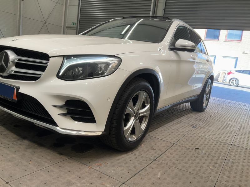 Mercedes-Benz GLC-Klasse GLC 300 4Matic AMG Line 2018 – снимка 2