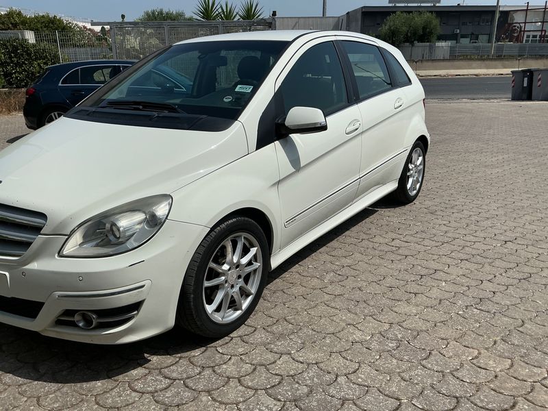 Mercedes-Benz B-Klasse B 180 CDI 2011 – снимка 1