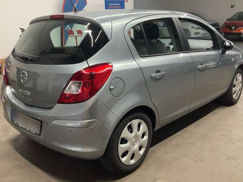 Opel Corsa 1.4 Edition 2012 – снимка 8