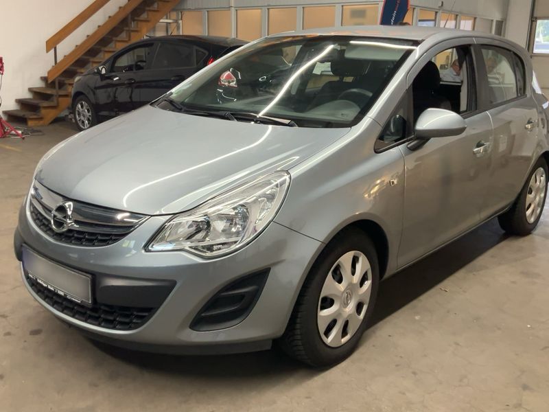 Opel Corsa 1.4 Edition 2012 – снимка 1