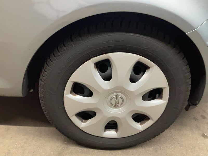 Opel Corsa 1.4 Edition 2012 – снимка 11