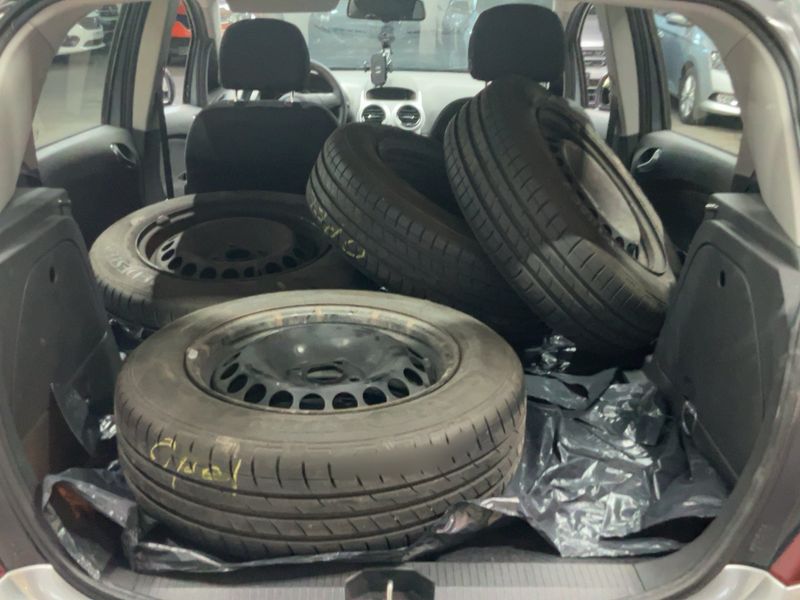 Opel Corsa 1.4 Edition 2012 – снимка 16