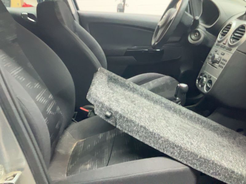 Opel Corsa 1.4 Edition 2012 – снимка 17