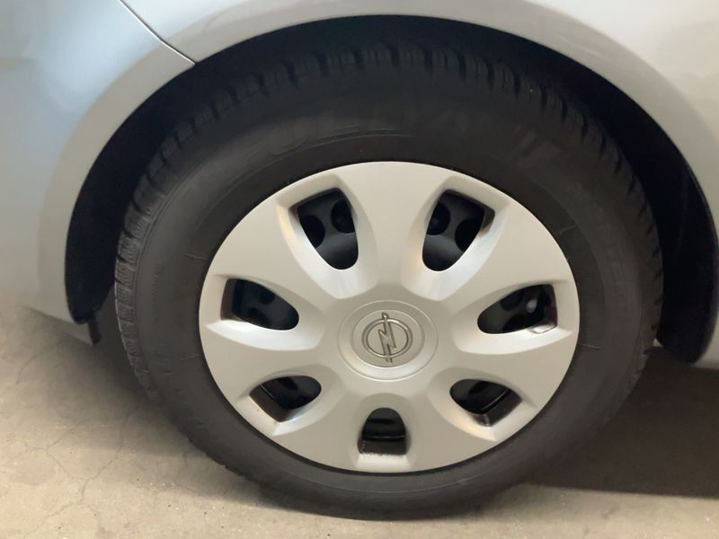 Opel Corsa 1.4 Edition 2012 – снимка 3