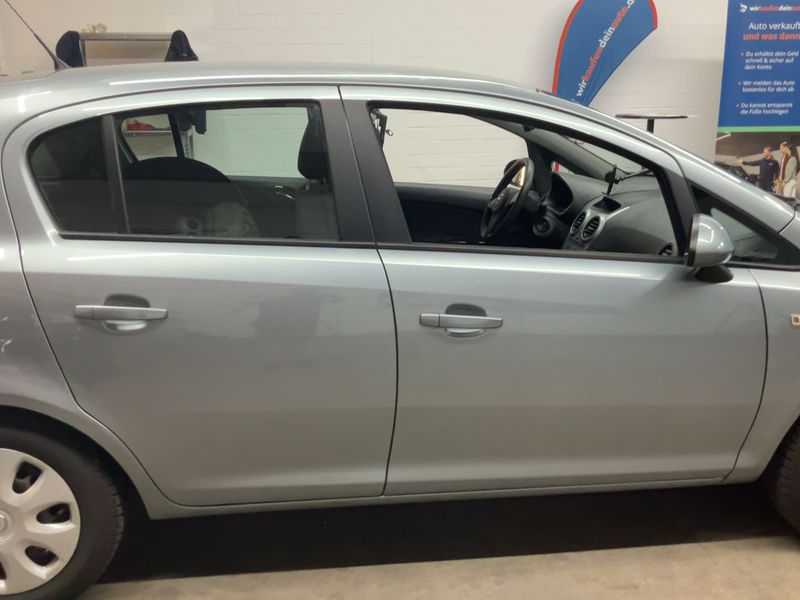 Opel Corsa 1.4 Edition 2012 – снимка 10