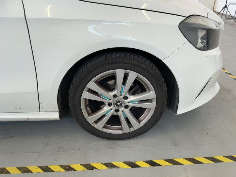 Mercedes-Benz A-Klasse A 180 CDI BlueEfficiency Urban 2018 – снимка 11