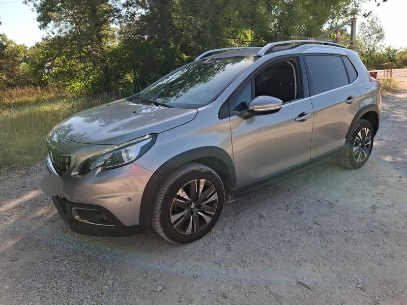 Peugeot 2008 1.2 PureTech Allure 2018 – снимка 2