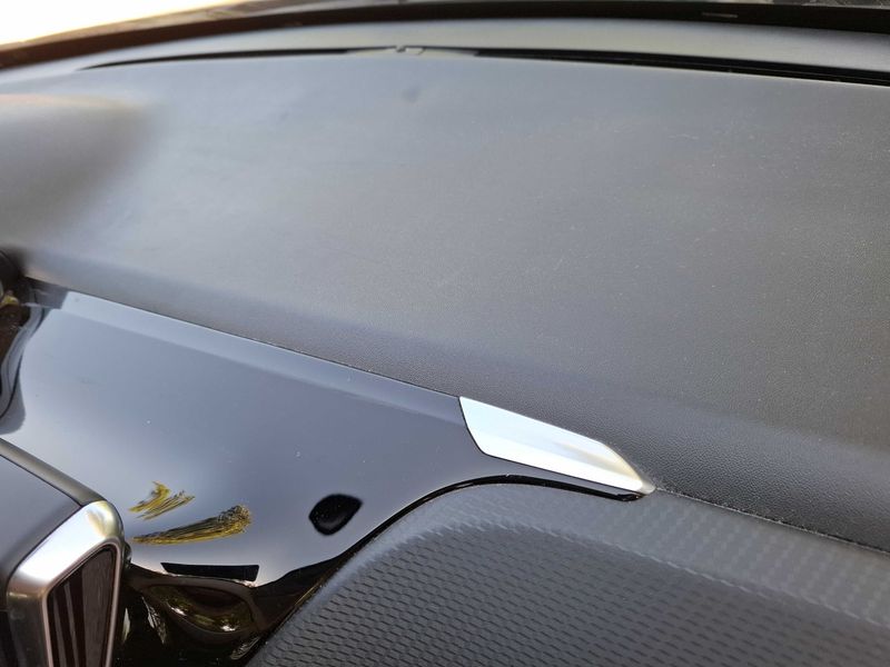 Peugeot 2008 1.2 PureTech Allure 2018 – снимка 58